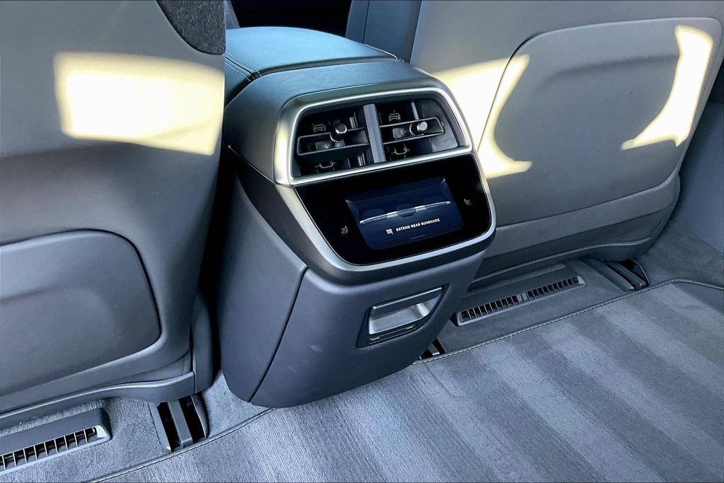 Used 2023 Lucid Air Grand Touring image 10