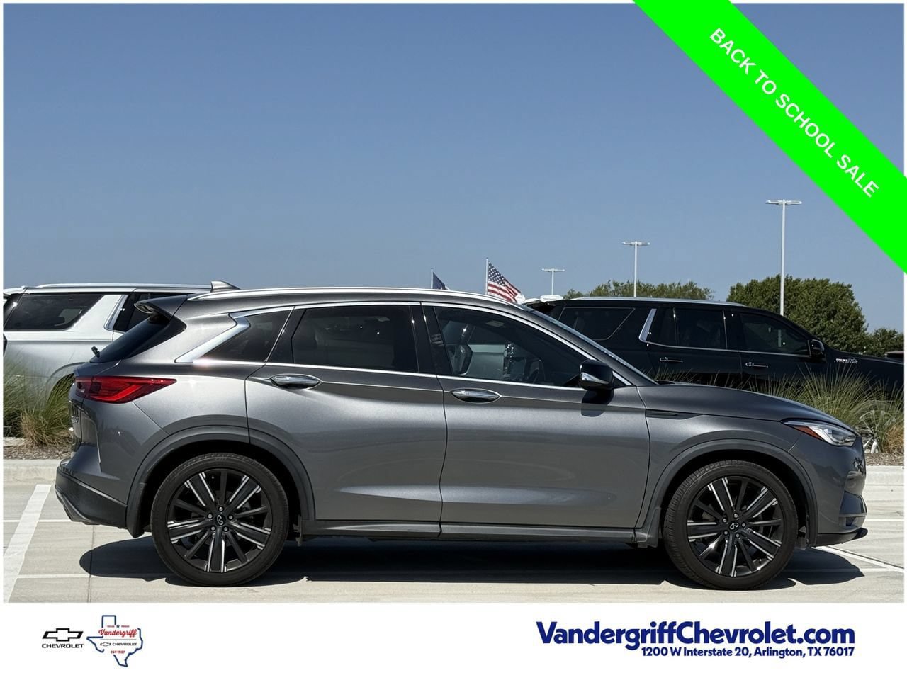 Used 2021 INFINITI QX50 Luxe w/ Appearance Package AWD/4WD image 3