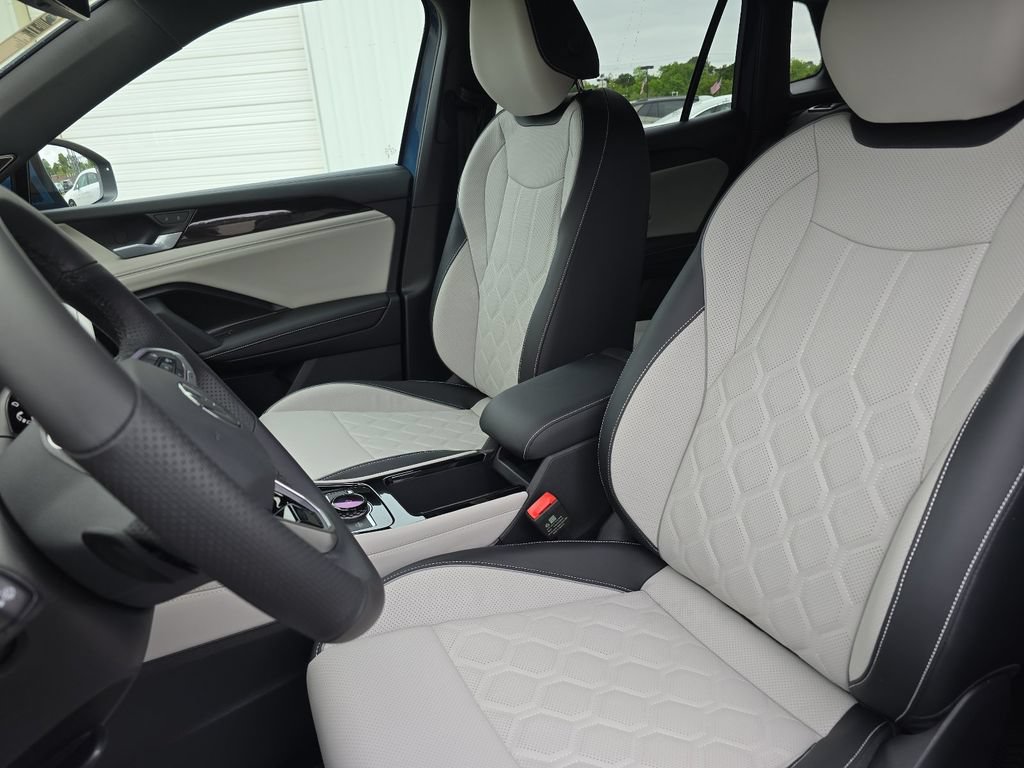 New 2026 Volkswagen Tiguan SEL R-Line AWD/4WD image 12