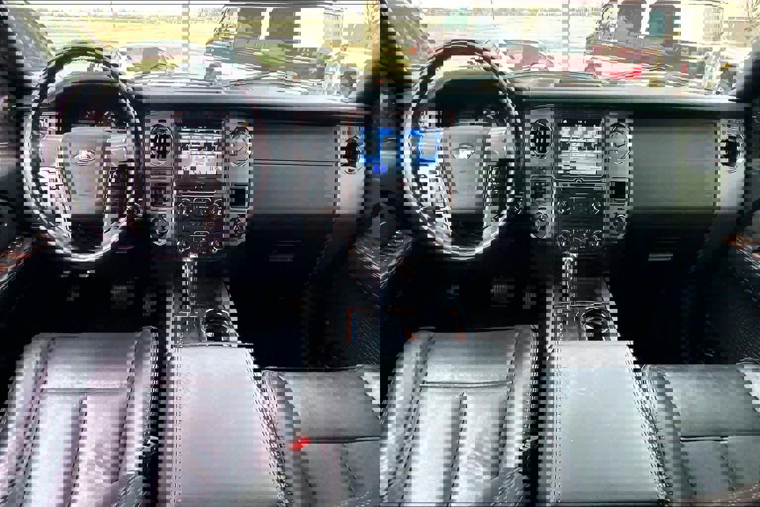 Used 2016 Ford Expedition Platinum image 16