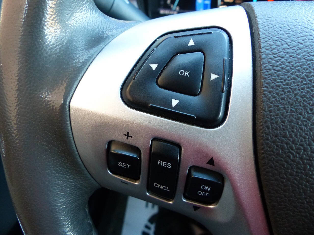 Used 2013 Ford Edge Limited w/ Driver Entry Pkg image 23