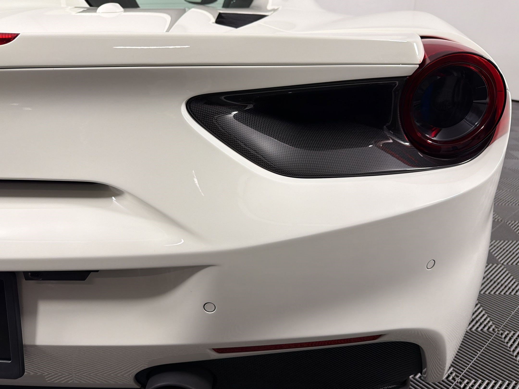 Used 2017 Ferrari 488 Spider RWD image 13
