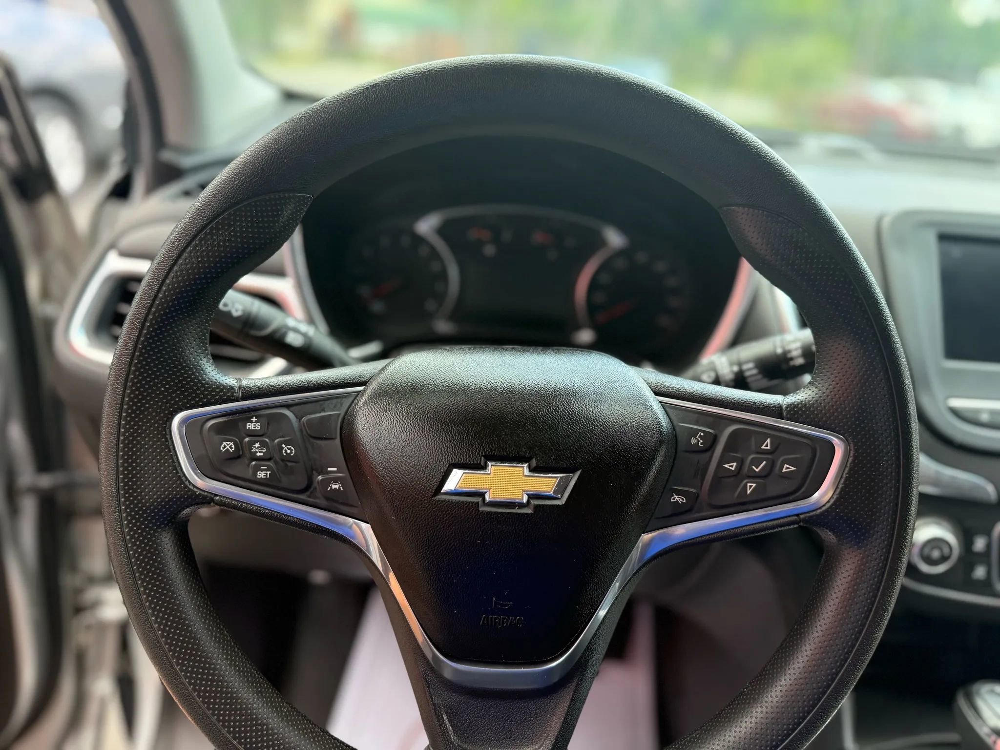 Used 2020 Chevrolet Equinox LT image 29