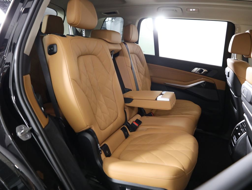 Used 2025 BMW X7 xDrive40i AWD/4WD image 63