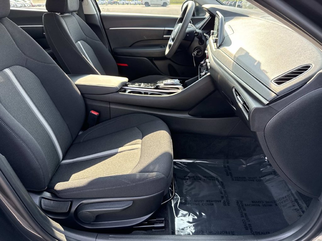Used 2023 Hyundai Sonata SE FWD image 19