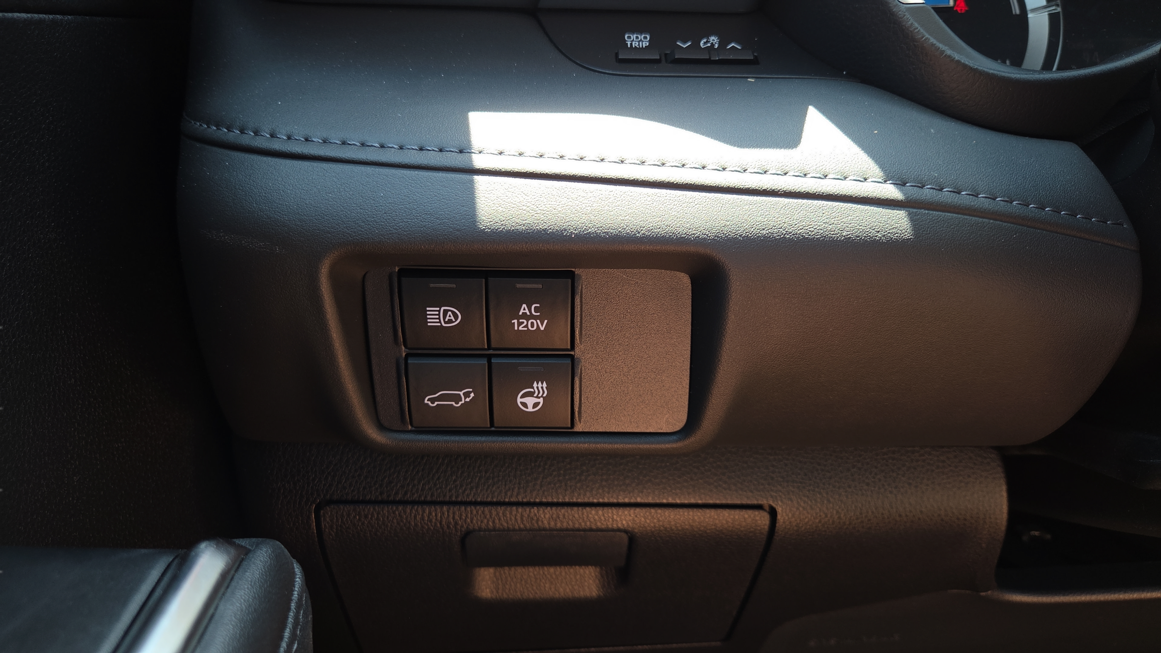 Certified 2021 Toyota Highlander Limited AWD/4WD image 20