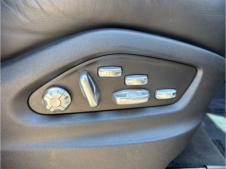 Used 2021 Porsche Cayenne GTS w/ Premium Package image 50