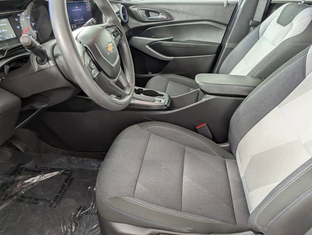 Certified 2025 Chevrolet Trax LS image 13