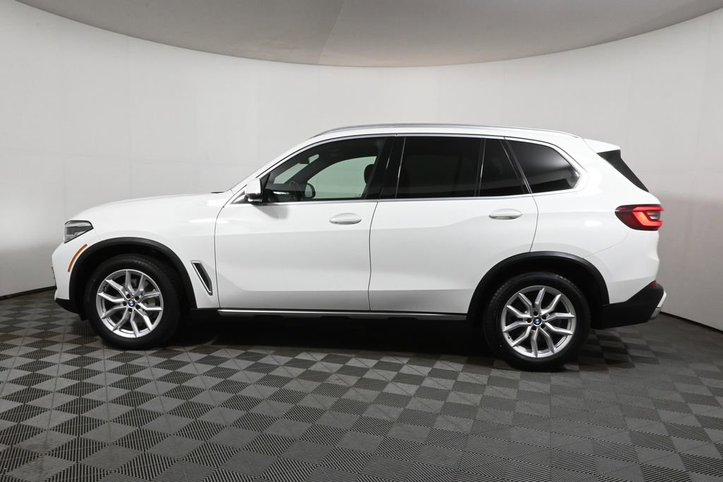Used 2022 BMW X5 xDrive40i image 2