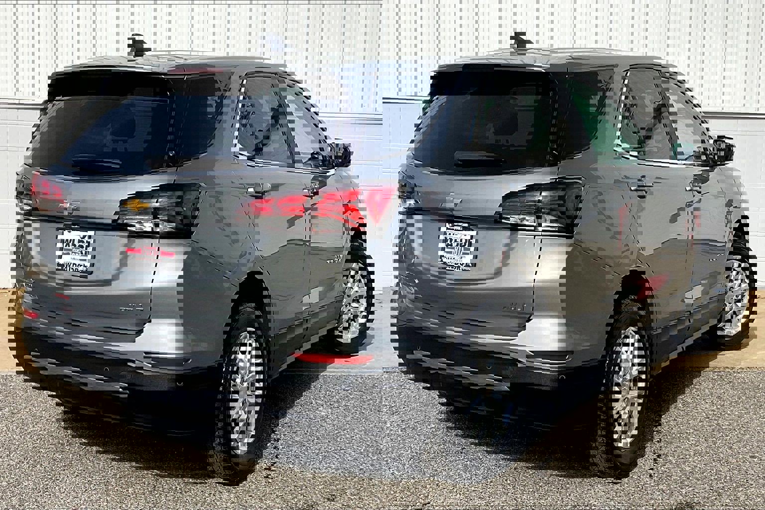 Used 2023 Chevrolet Equinox LT w/ Driver Convenience Package image 17