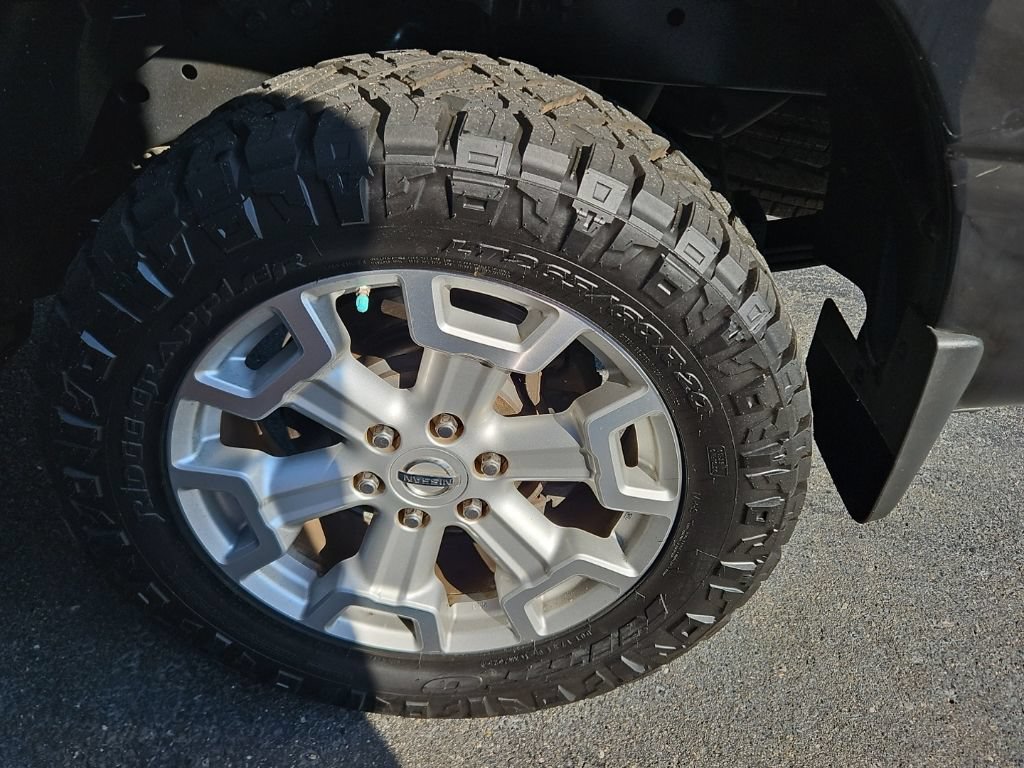 Used 2016 Nissan Titan SL AWD/4WD image 30