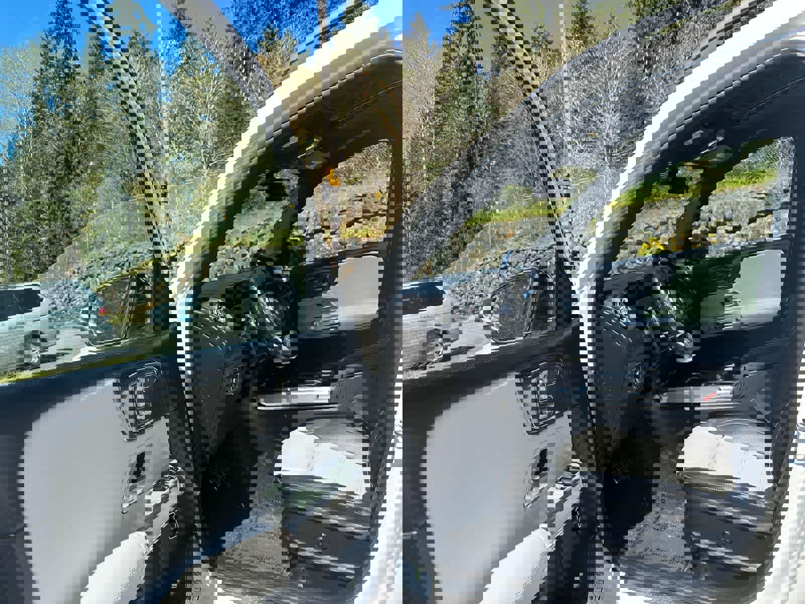 Used 2021 Mercedes-Benz GLB 250 4MATIC image 18