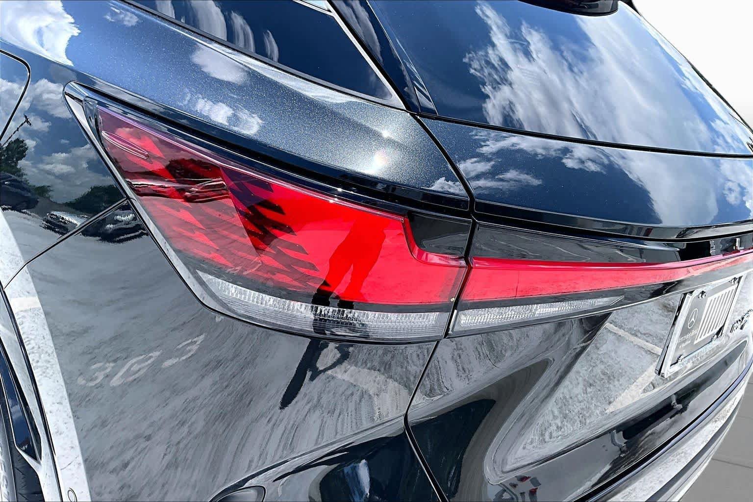 Used 2025 Lexus RX 450h AWD w/ Convenience Package image 29
