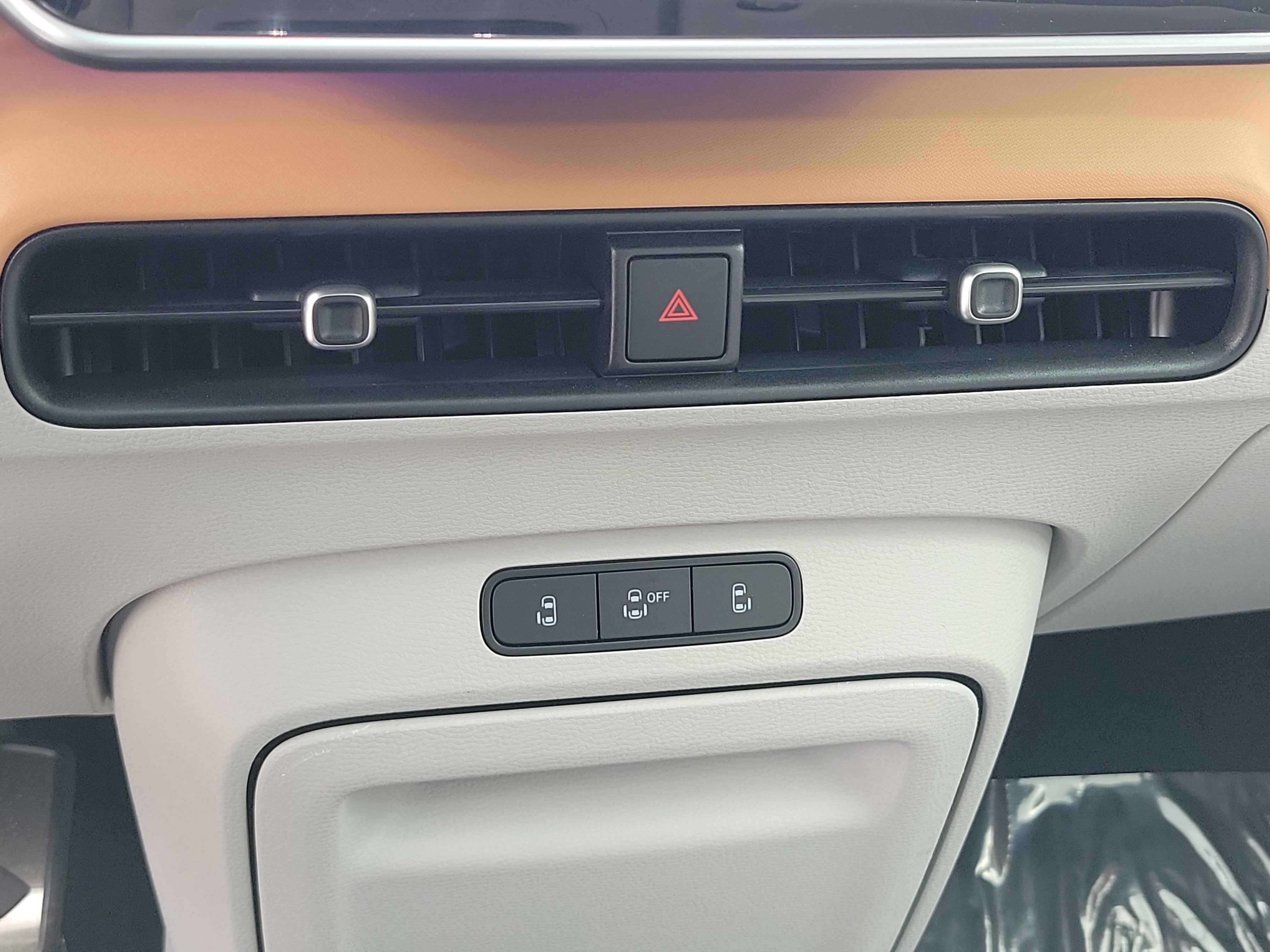 Used 2025 Volkswagen ID. Buzz 1st Edition image 33