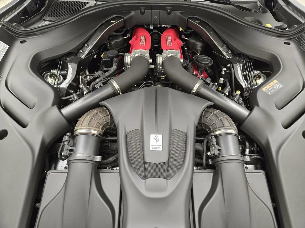 Used 2022 Ferrari Roma RWD image 21