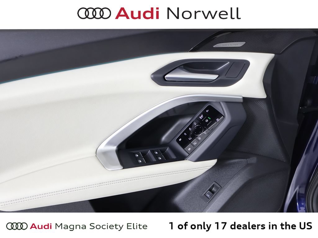 Used 2025 Audi Q5 Premium Plus w/ Premium Plus AWD/4WD image 21
