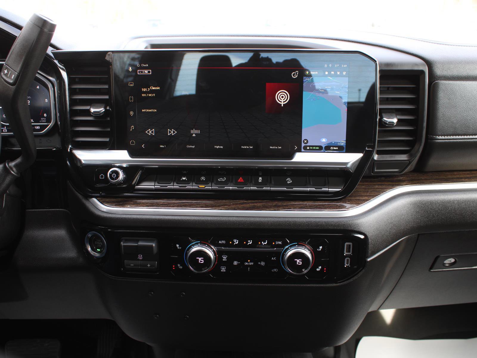 Used 2025 GMC Sierra 1500 Elevation w/ X31 Off-Road Package AWD/4WD image 11
