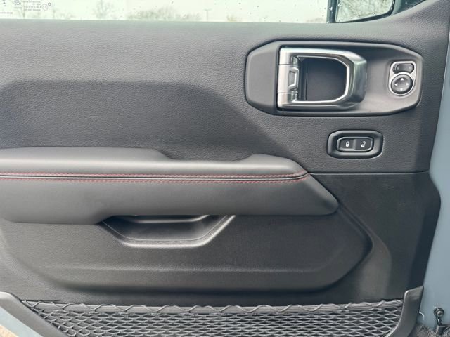 Used 2025 Jeep Wrangler Unlimited Rubicon w/ Steel Bumper Group image 12