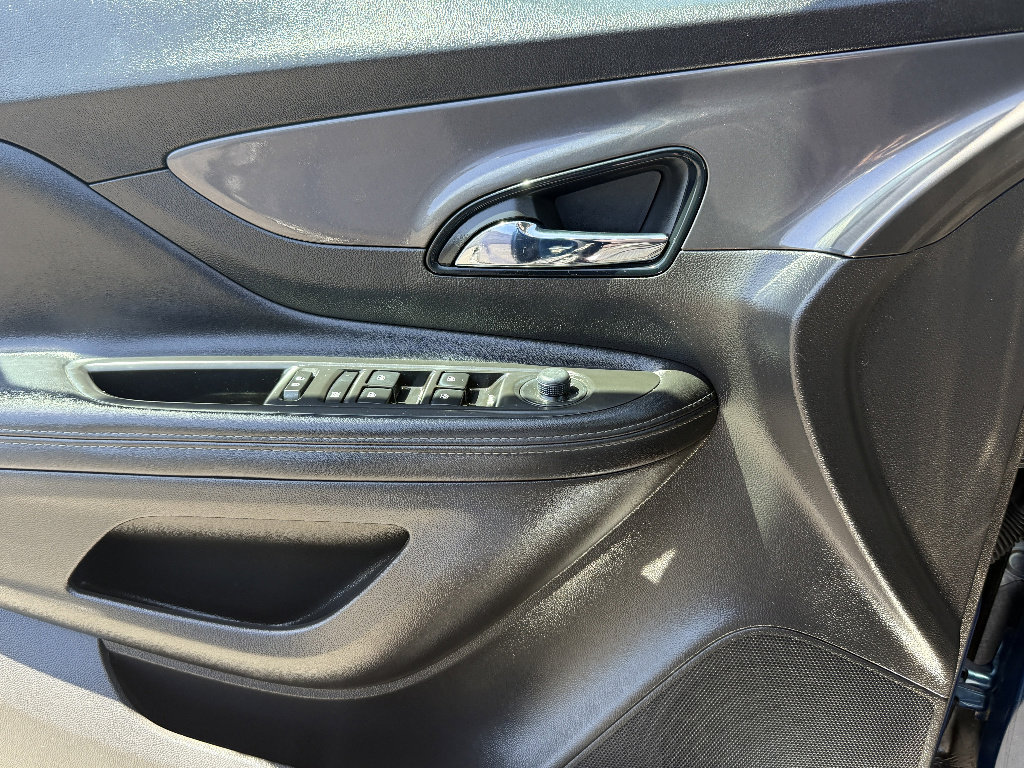 Used 2020 Buick Encore Preferred w/ Safety Package FWD image 16