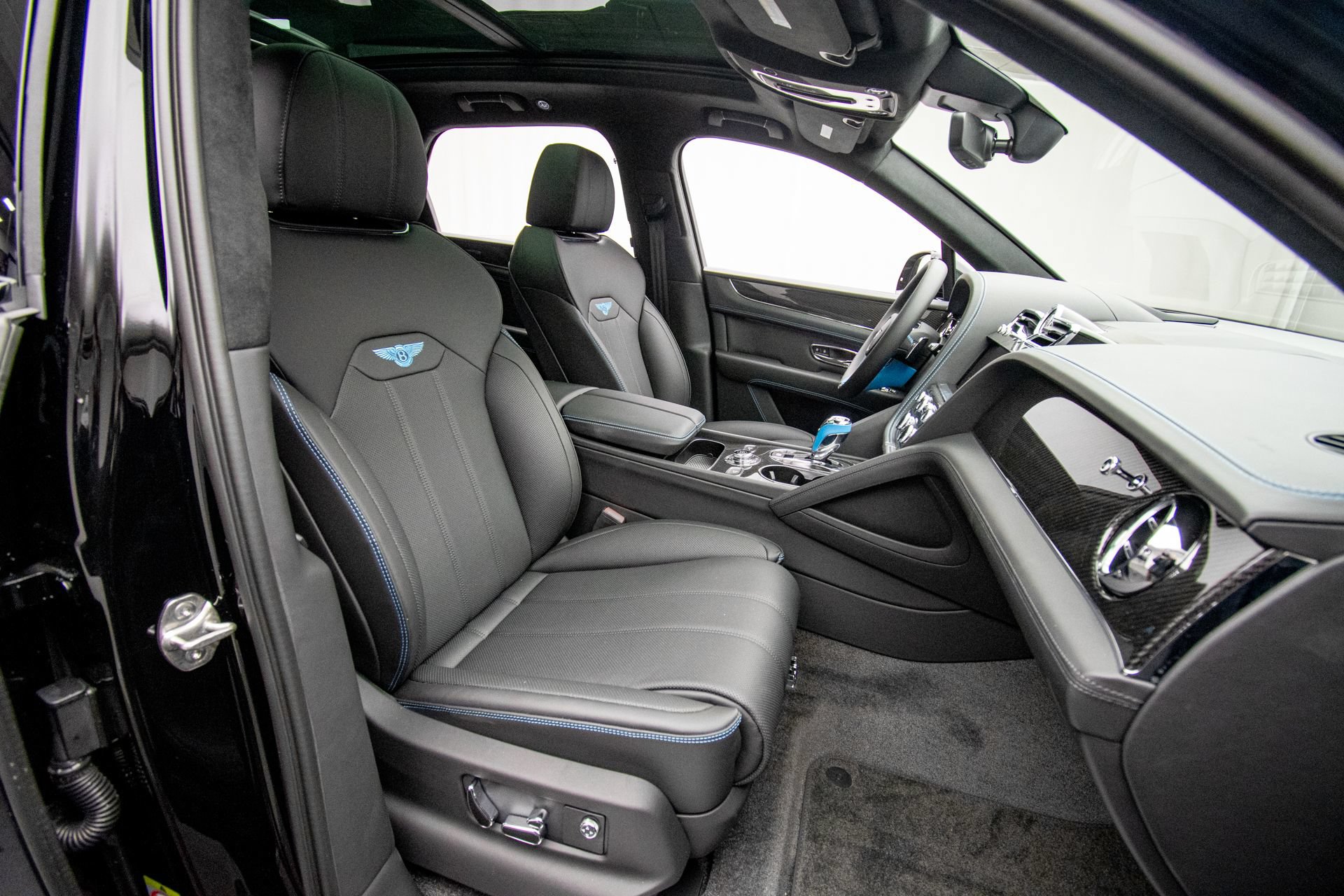 New 2026 Bentley Bentayga AWD/4WD image 12