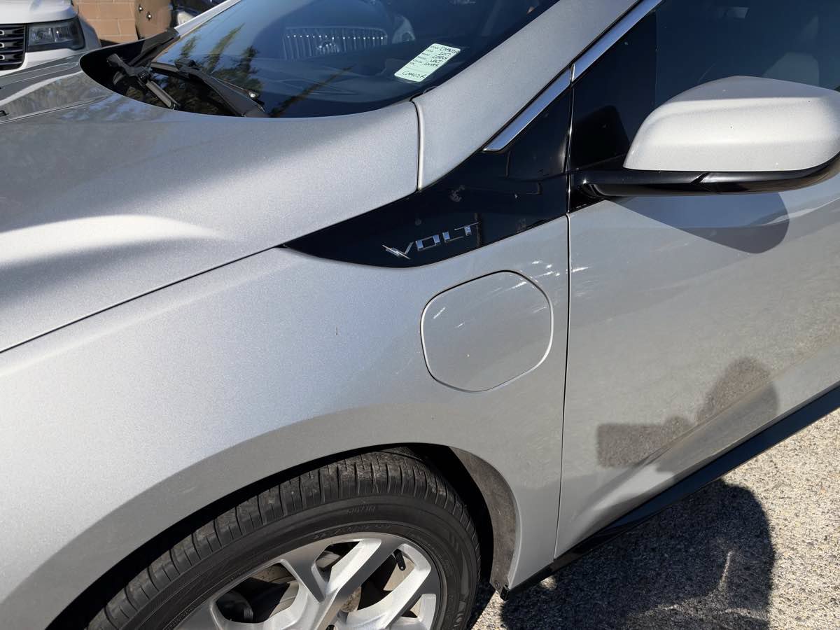 Used 2017 Chevrolet Volt Premier w/ Driver Confidence II Package FWD image 7
