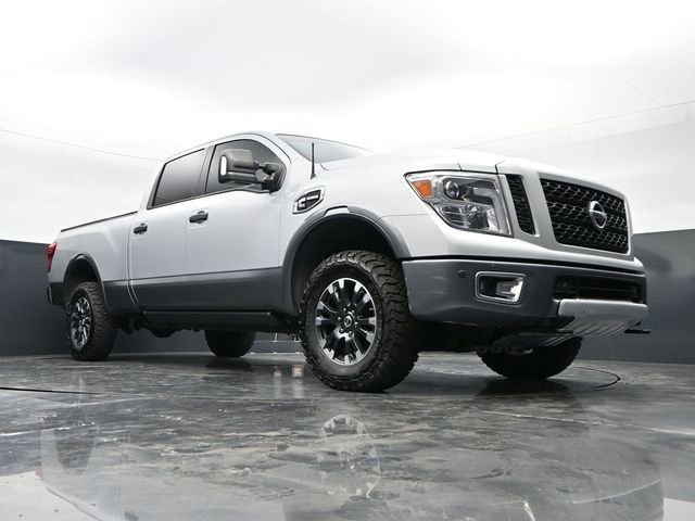 Used 2018 Nissan Titan PRO-4X w/ Pro-4x Convenience Package AWD/4WD image 37