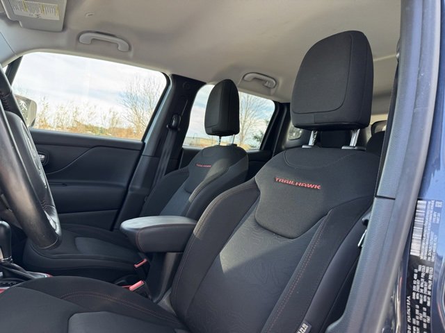 Used 2020 Jeep Renegade Trailhawk w/ Cold Weather Group image 9