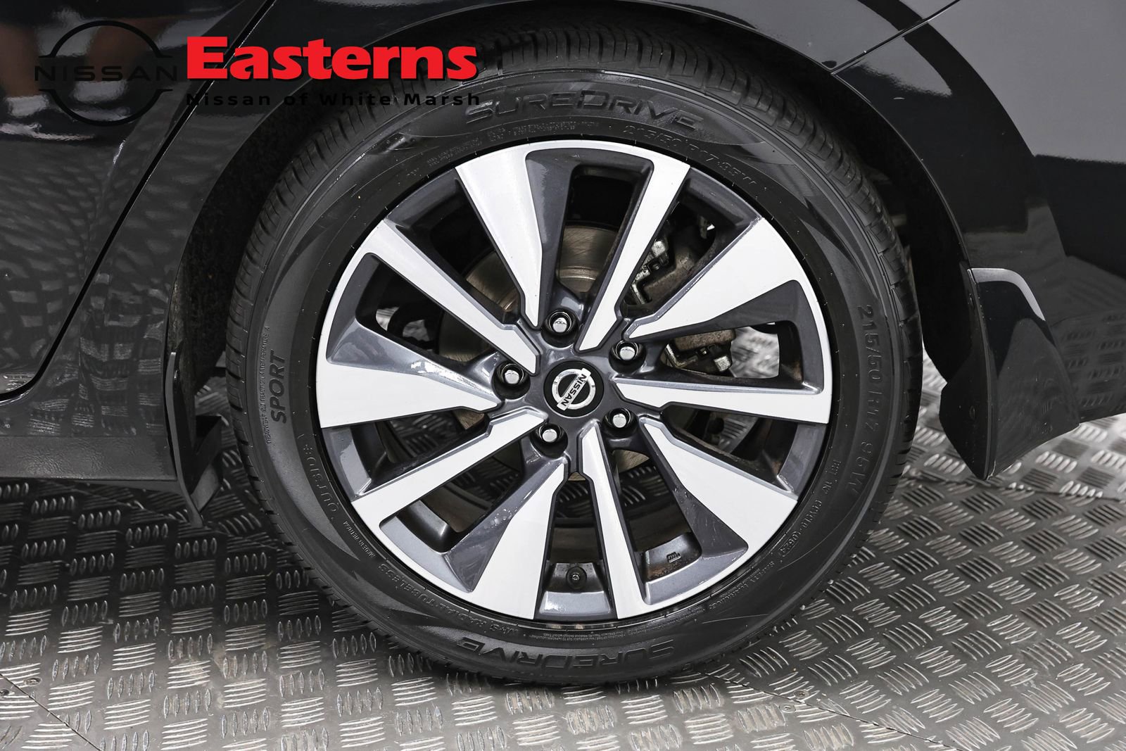 Used 2020 Nissan Sentra SV w/ SV Premium Package image 32