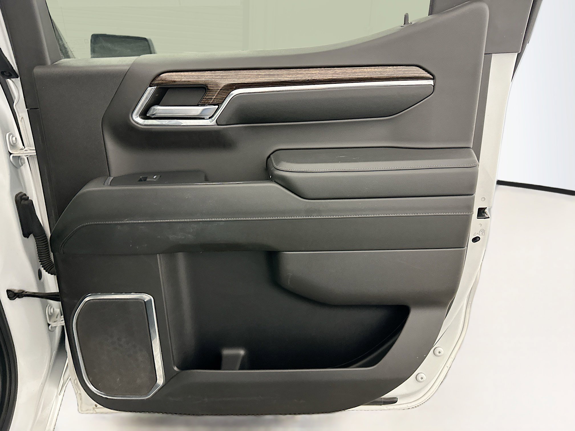 Used 2024 GMC Sierra 1500 Elevation image 31