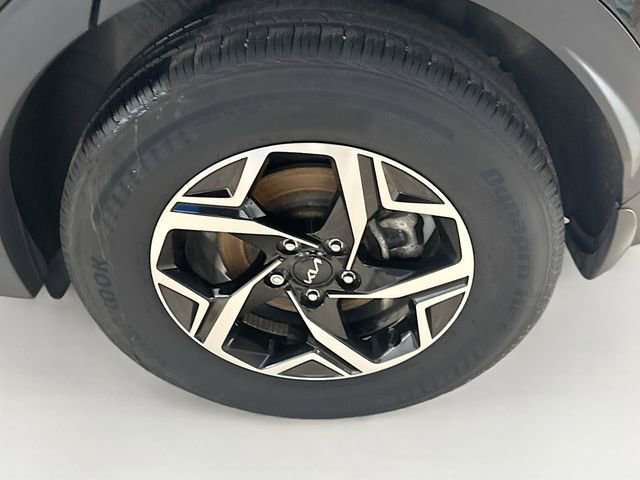 Used 2023 Kia Sportage LX image 30
