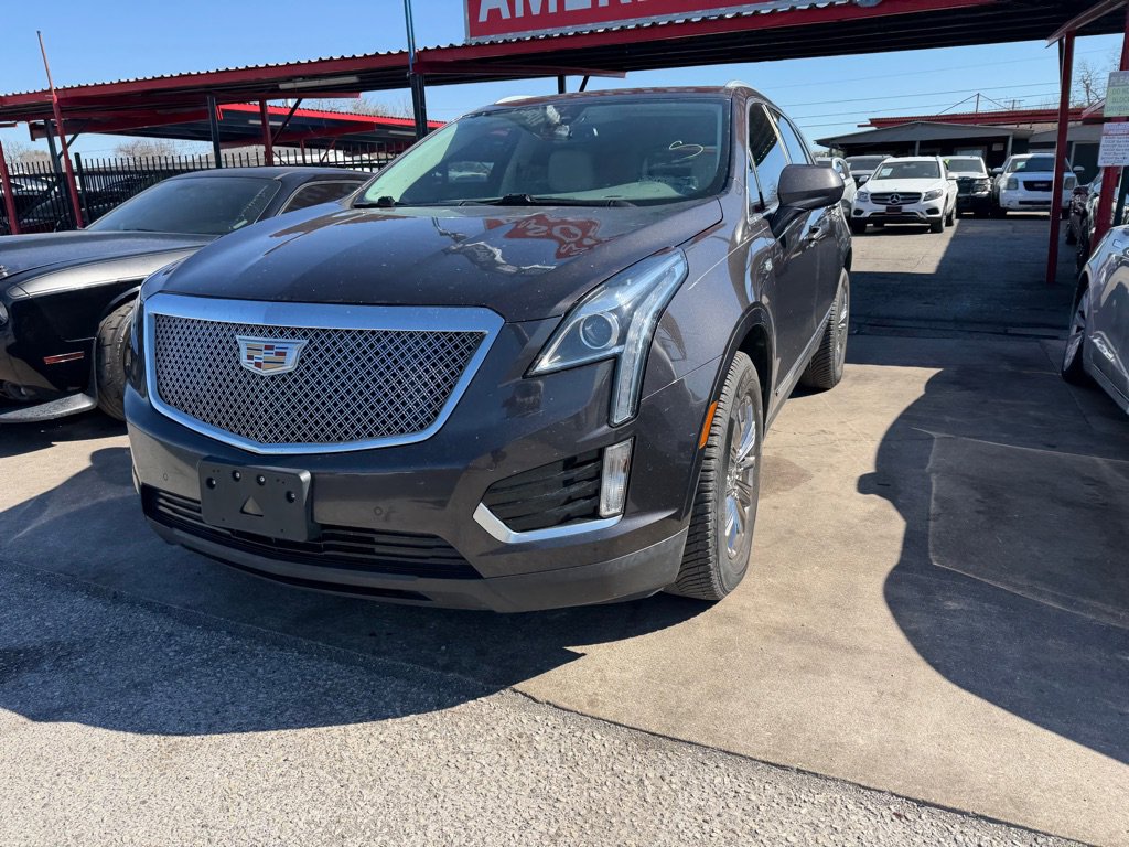 Used 2018 Cadillac XT5 Luxury w/ Driver Awareness Package FWD image 3