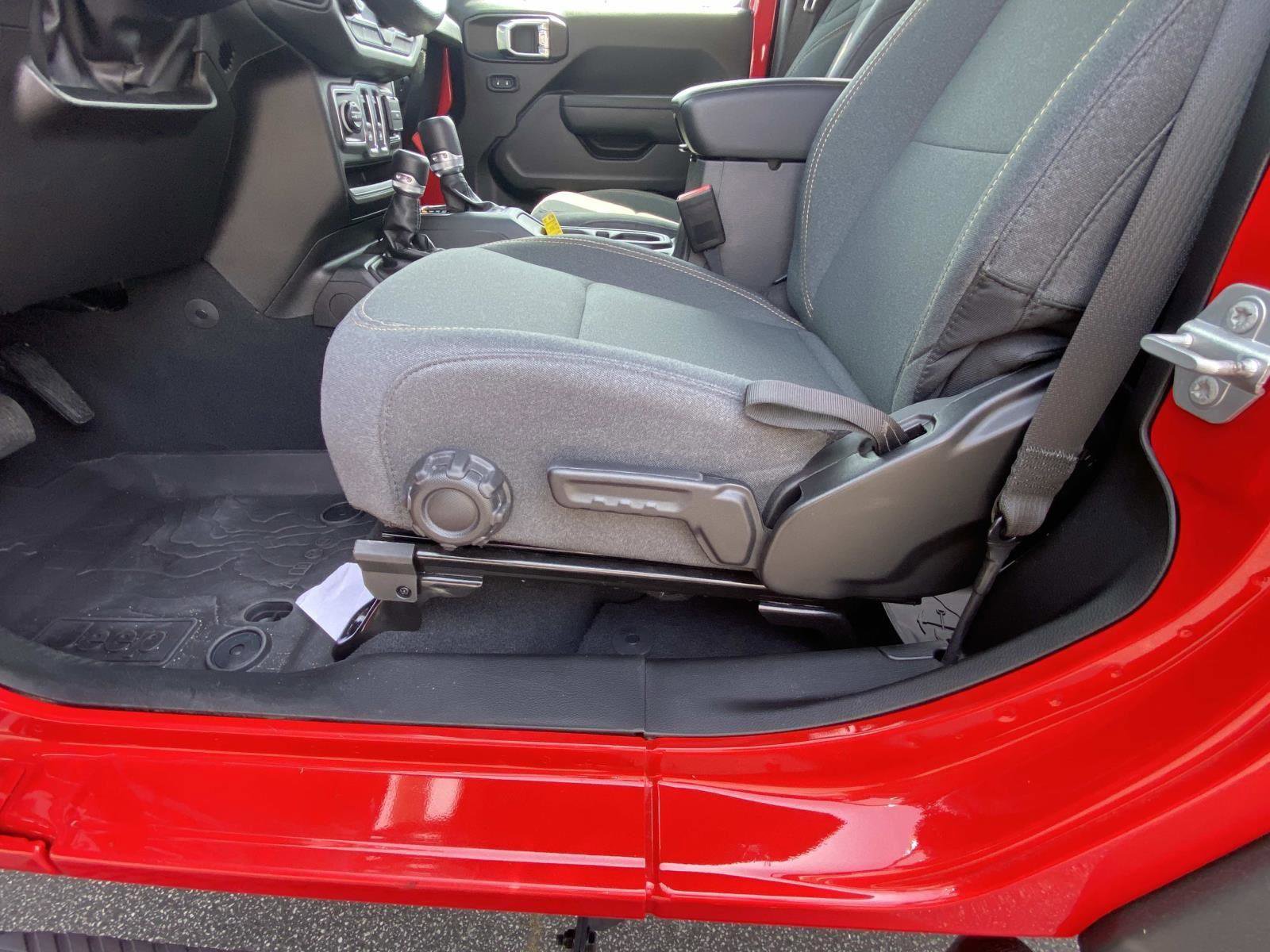 Certified 2025 Jeep Wrangler Sport image 20