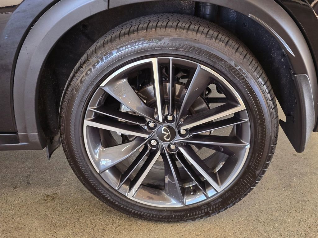 Certified 2025 INFINITI QX55 Luxe w/ Cargo Package image 8