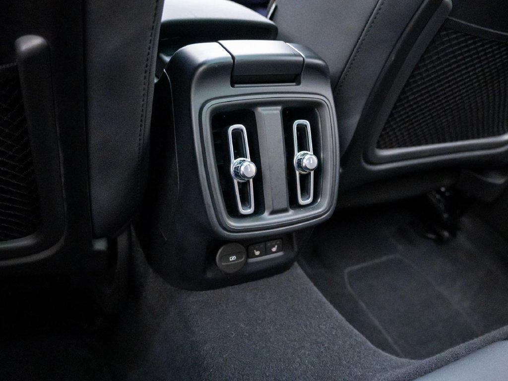 Used 2023 Polestar Polestar 2 w/ Pilot Pack AWD/4WD image 17