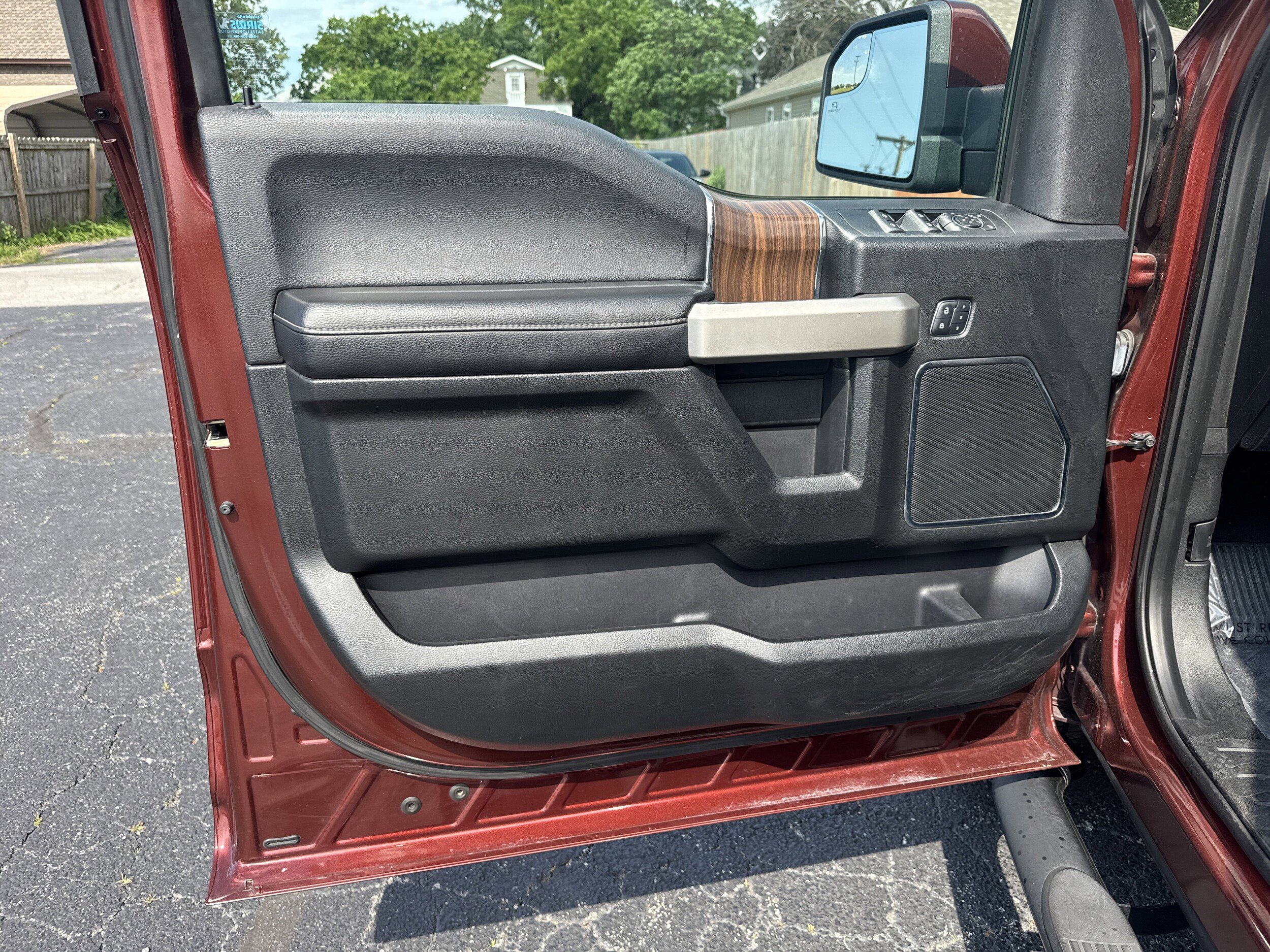 Used 2016 Ford F150 Lariat AWD/4WD image 5