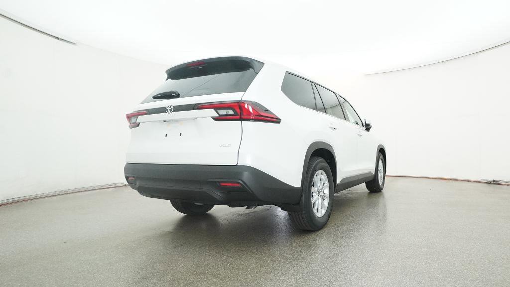 New 2026 Toyota Grand Highlander XLE image 2