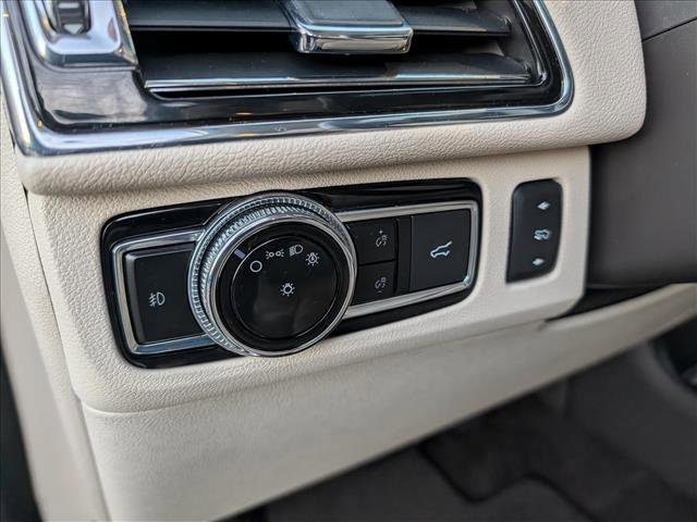 Used 2020 Lincoln Navigator Reserve w/ Luxury Package image 38