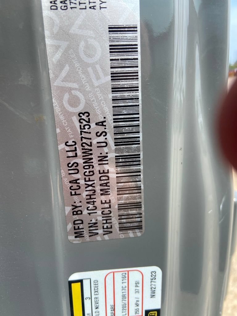 Used 2022 Jeep Wrangler Unlimited Rubicon w/ LED Lighting Group AWD/4WD image 40