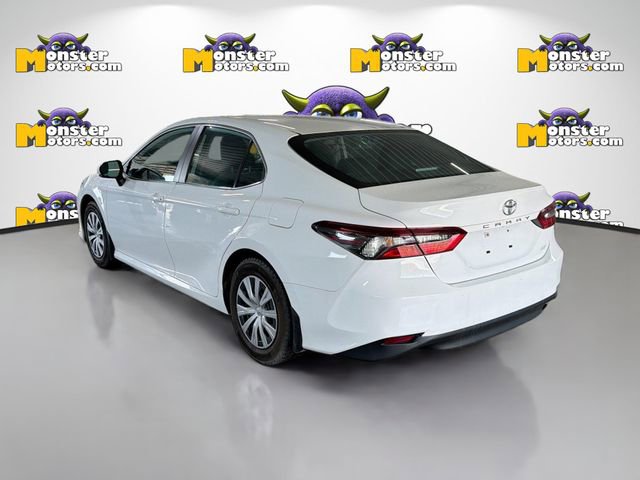 Used 2022 Toyota Camry LE image 6