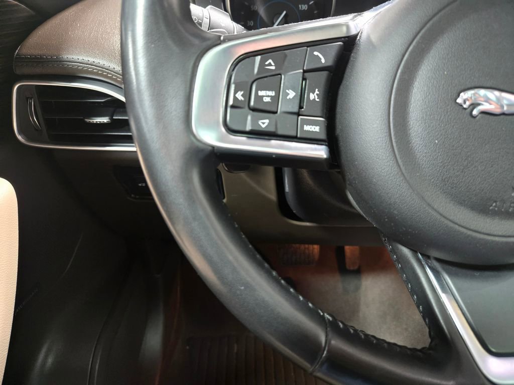 Used 2020 Jaguar F-PACE Prestige AWD/4WD image 15