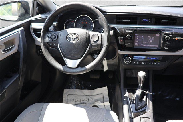 Used 2015 Toyota Corolla LE FWD image 22
