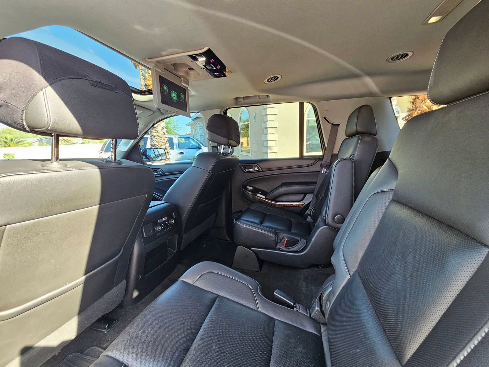 Used 2018 Chevrolet Tahoe Premier AWD/4WD image 12