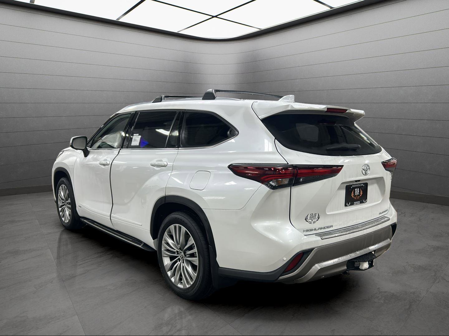 New 2026 Toyota Highlander Platinum image 25