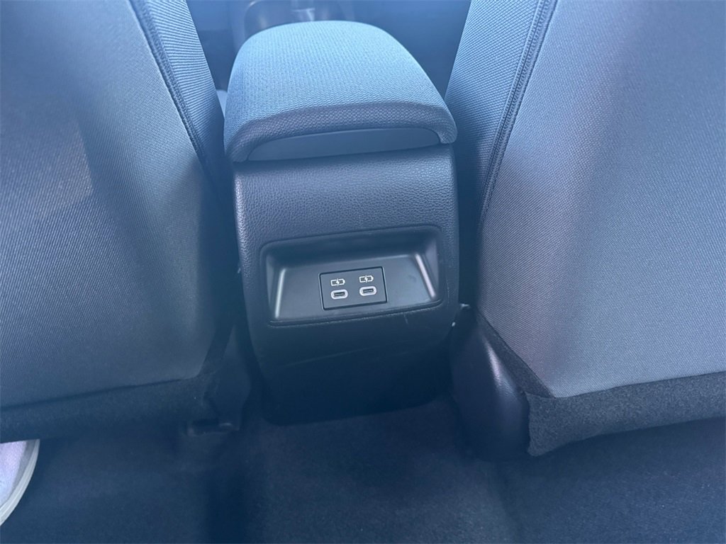 Used 2025 Toyota Corolla LE image 18