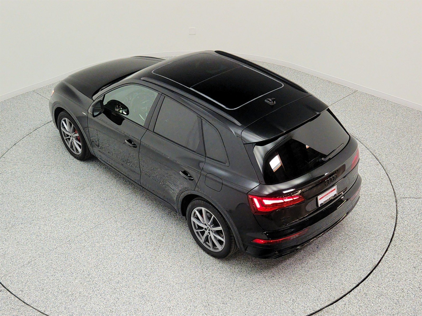 Used 2024 Audi Q5 e Premium Plus w/ Premium Plus Package AWD/4WD image 28