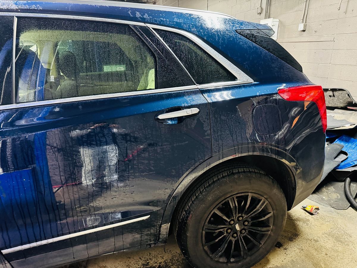 Used 2017 Cadillac XT5 Luxury w/ Driver Awareness Package FWD image 6