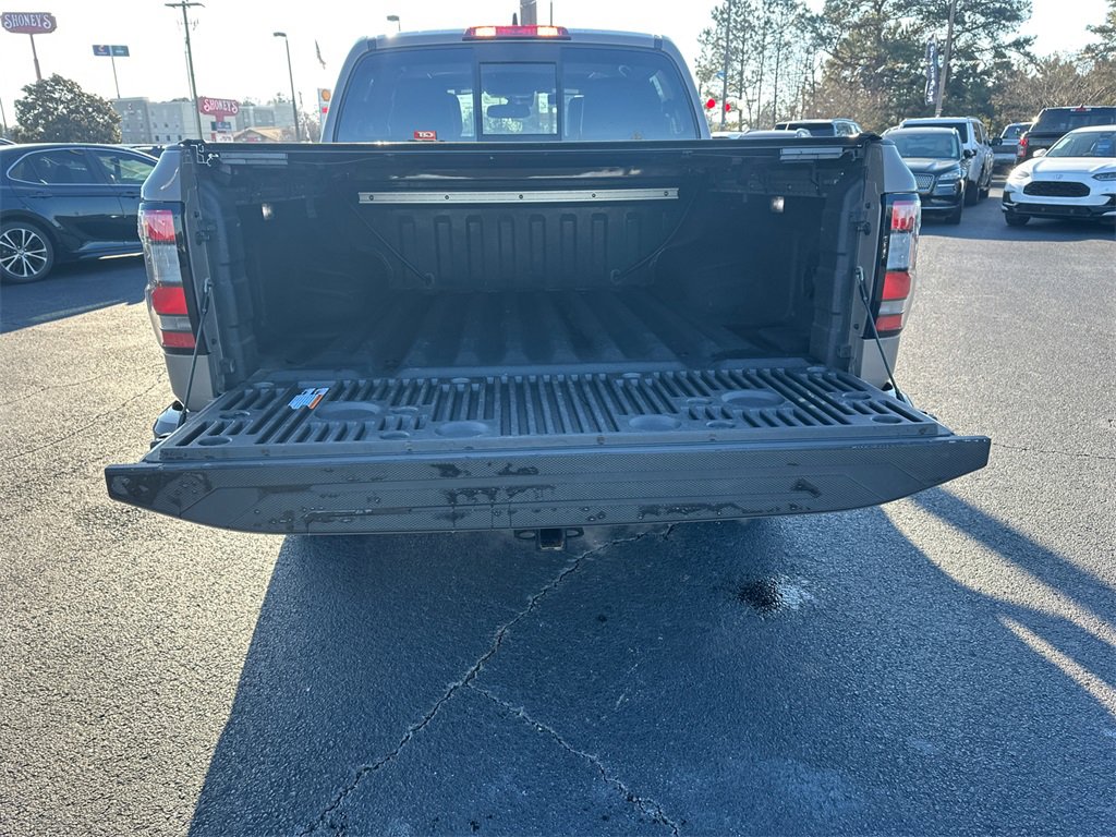 Used 2022 Nissan Frontier PRO-4X w/ Pro-4X Premium Package image 18