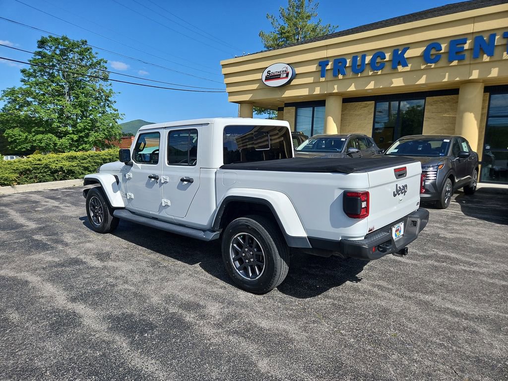 Used 2020 Jeep Gladiator Overland AWD/4WD image 3