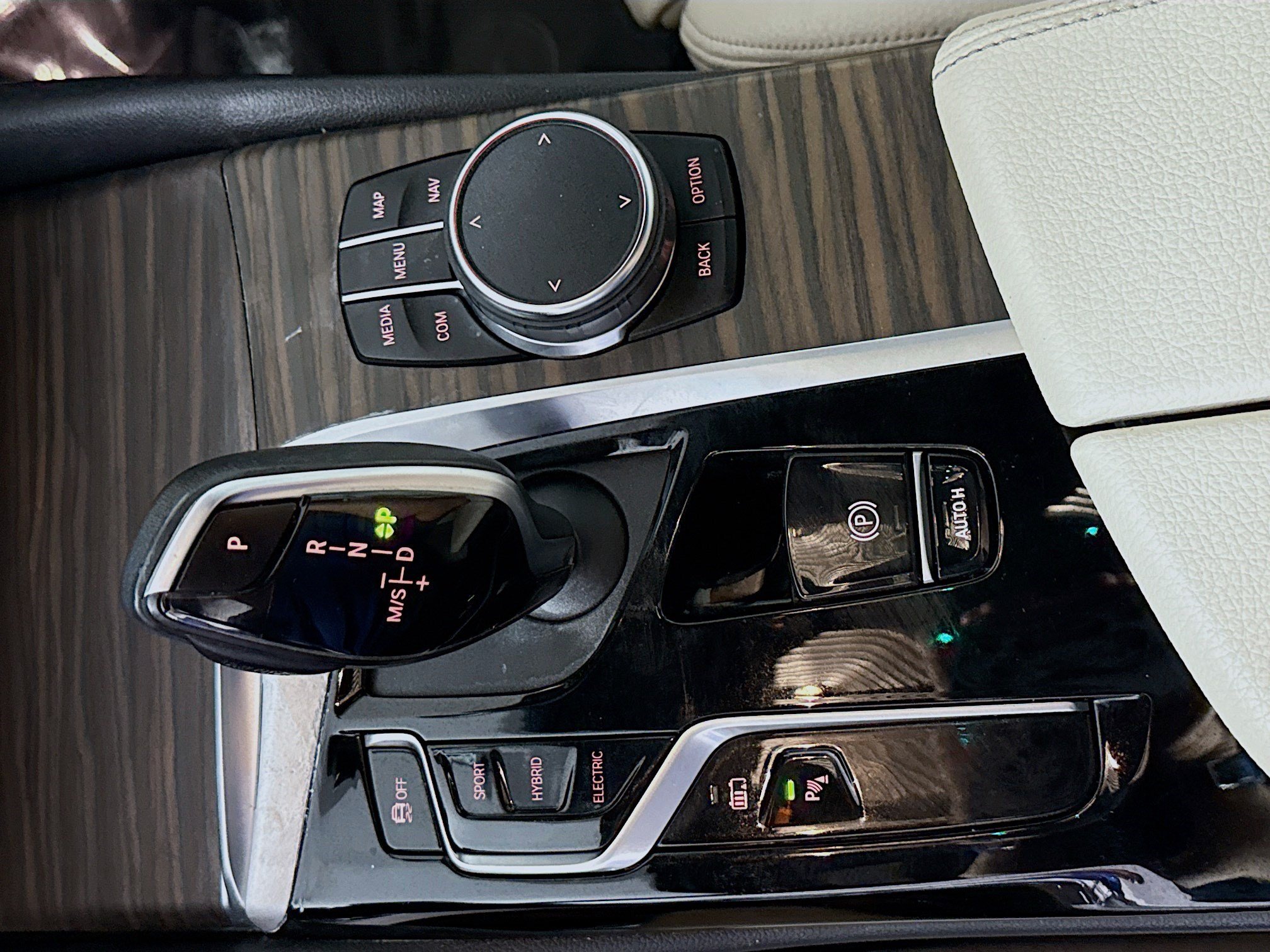 Used 2023 BMW 530e w/ Executive Package RWD image 20
