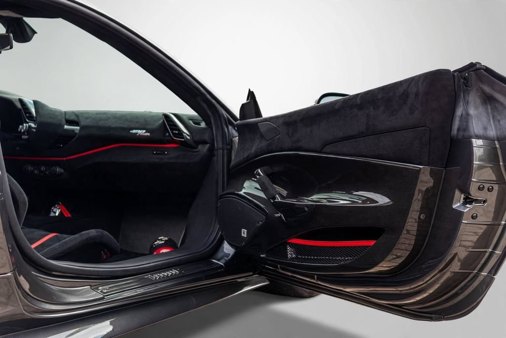 Certified 2019 Ferrari 488 Pista Coupe RWD image 50